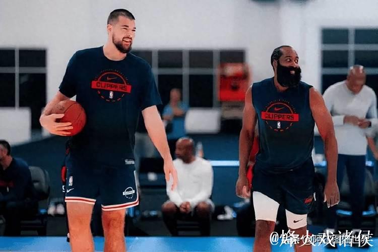 低迷至极!快船近10场比赛仅获1胜惨遭9负 低迷至极!快船近10场比赛仅获1胜惨遭9负