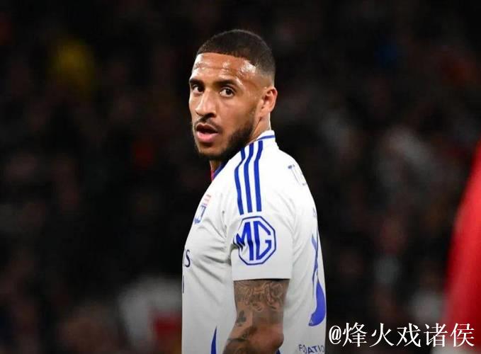曼联与里昂中场托利索接触,球员愿意考虑转会 曼联与里昂中场托利索接触,球员愿意考虑转会